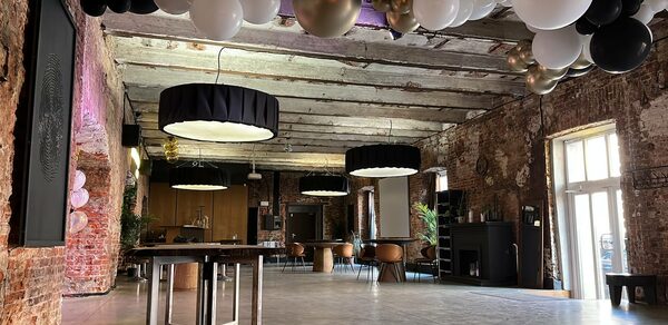 Brosko loft санкт петербург кожевенная линия фото Лофты для вечеринки в Санкт-Петербурге у метро Приморская Снять Лофты для вечери