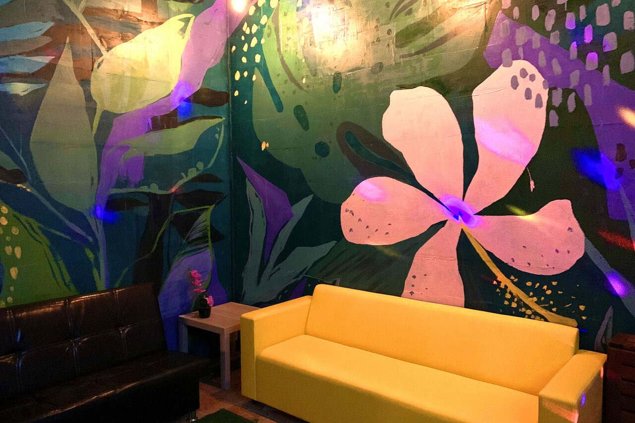 Арендовать Уютный тропический лофт у метро Волгоградский проспект по ...