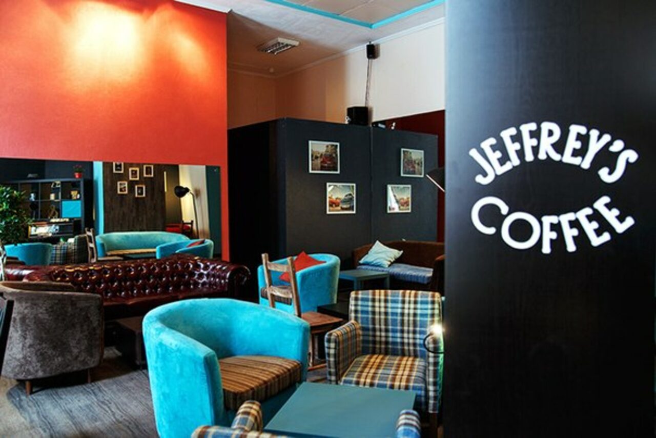 Jeffreys coffee. Тайм-кофейня Jeffrey's Coffee. Джеффрис антикафе Маросейка. Тайм кафе Джеффри. Jeffreys Coffee Китай город.