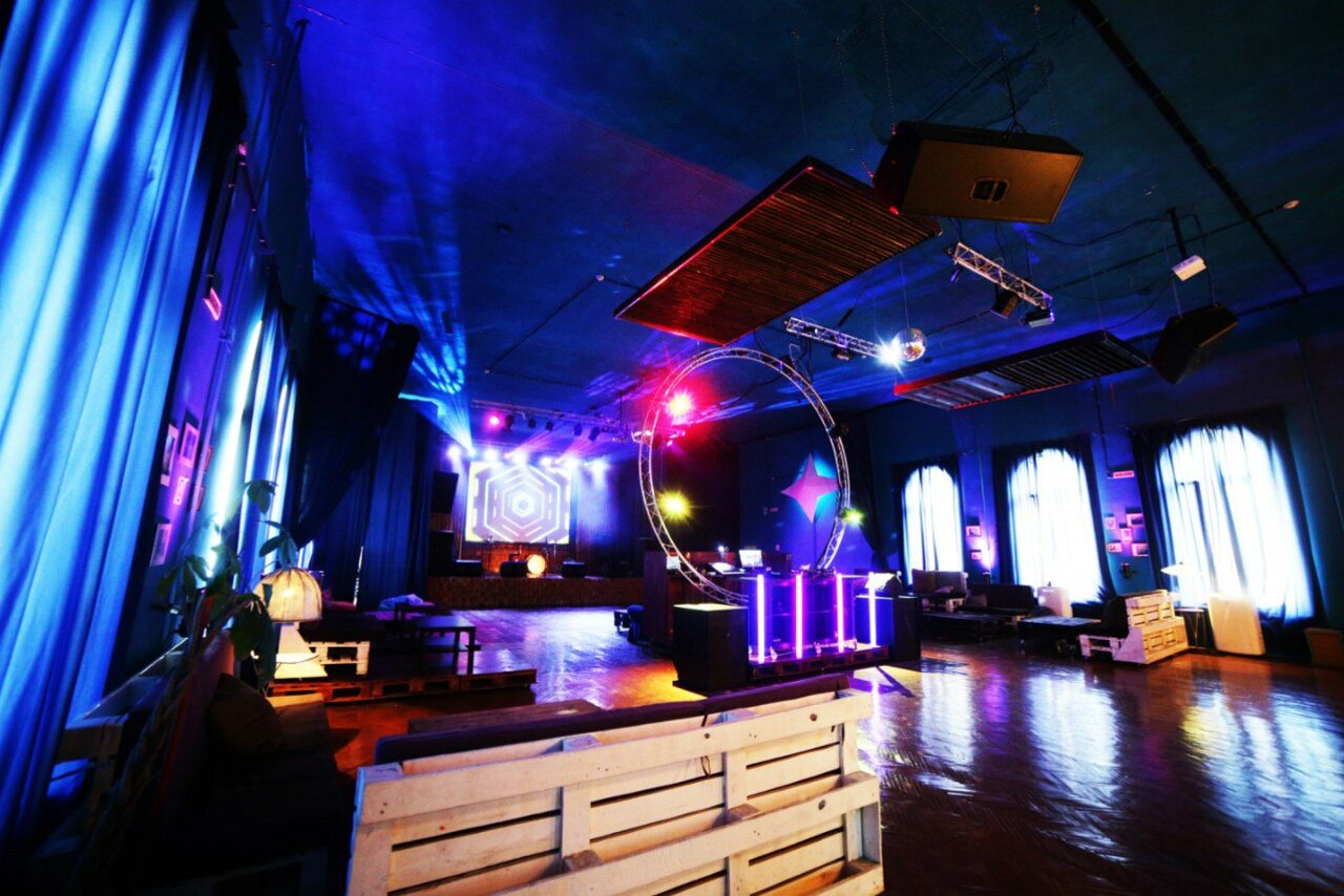 Картинки CLUB MANY