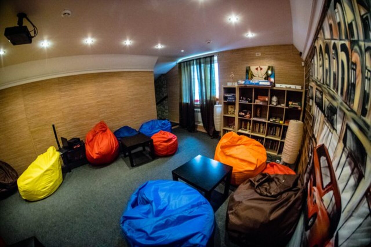 Арендовать Кафе Музея Гараж Кинозал для мероприятий до 40 человек у ...