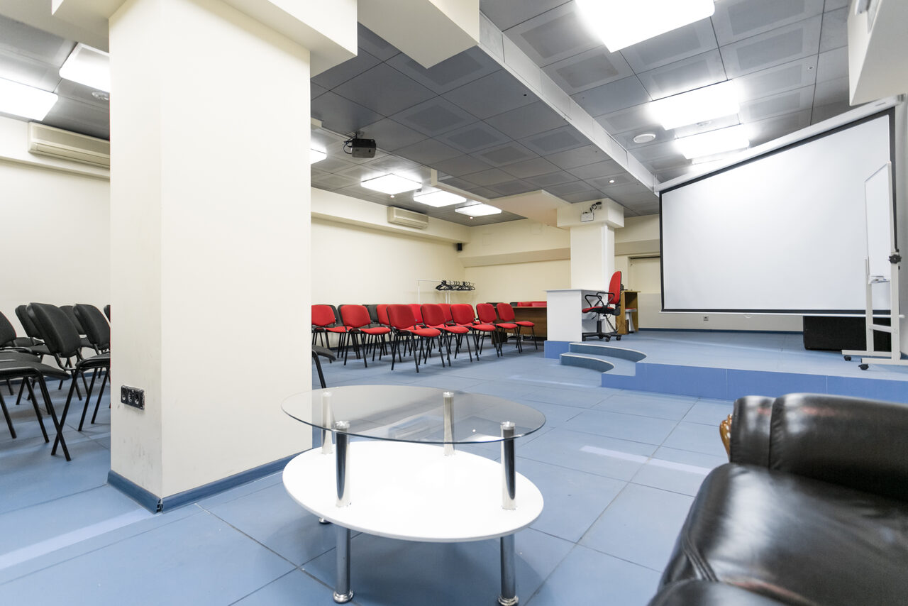 Отель тренинги. Залы для мероприятий Москва. Зал для семинаров в Москве. Вип зал для тренинга. Зал для конференций на Арбате.