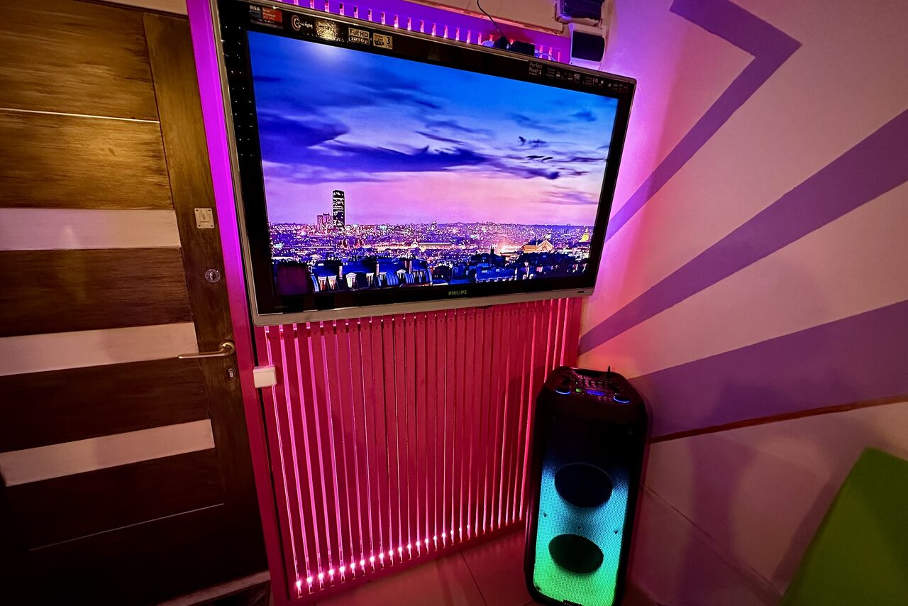 Арендовать Яркий двухуровневый лофт у метро Шоссе Энтузиастов по низкой ...