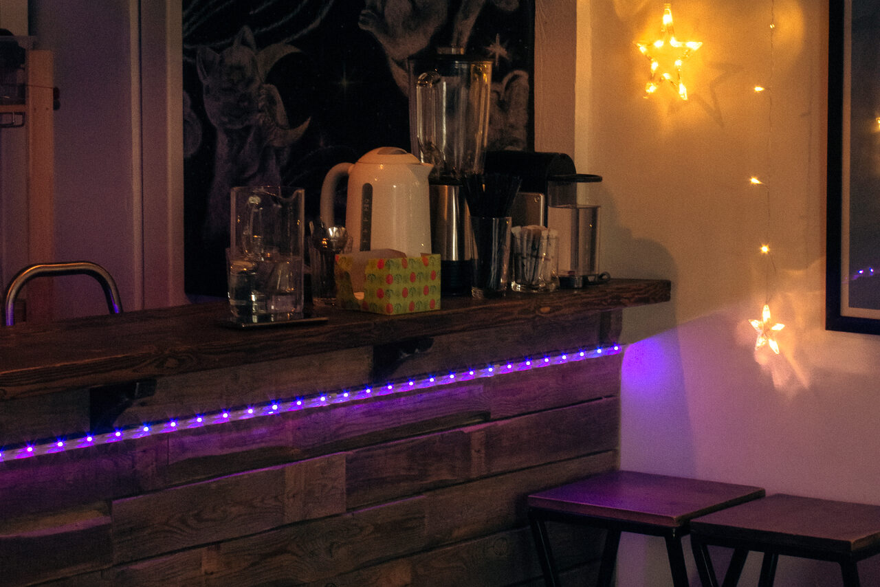 Арендовать Светлый и тёплый лофт у метро Киевская по низкой цене от ...