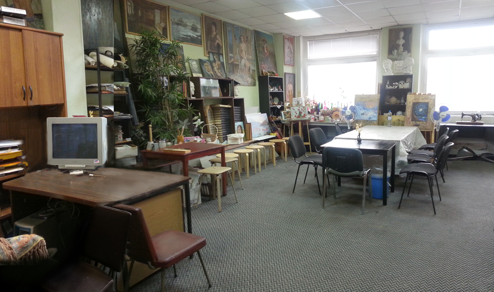 сдам в аренду мастерскую. лофт помещение в аренду. арендовать мастерскую. сдам мастерскую для художника в москве. мастерская в аренду.