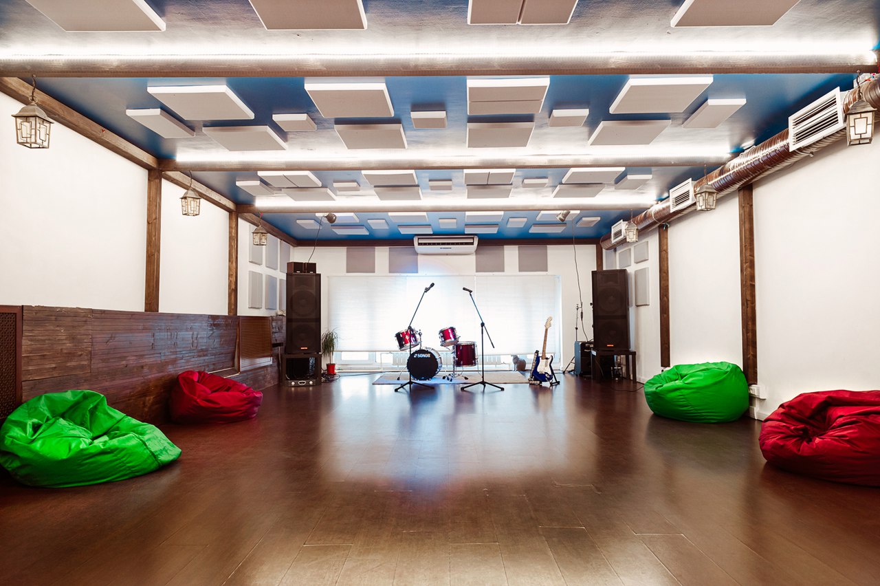 почасовая аренда дома. часы для массажного кабинета. отель ночью. лофт с проектором. рабочая 17 коттедж.