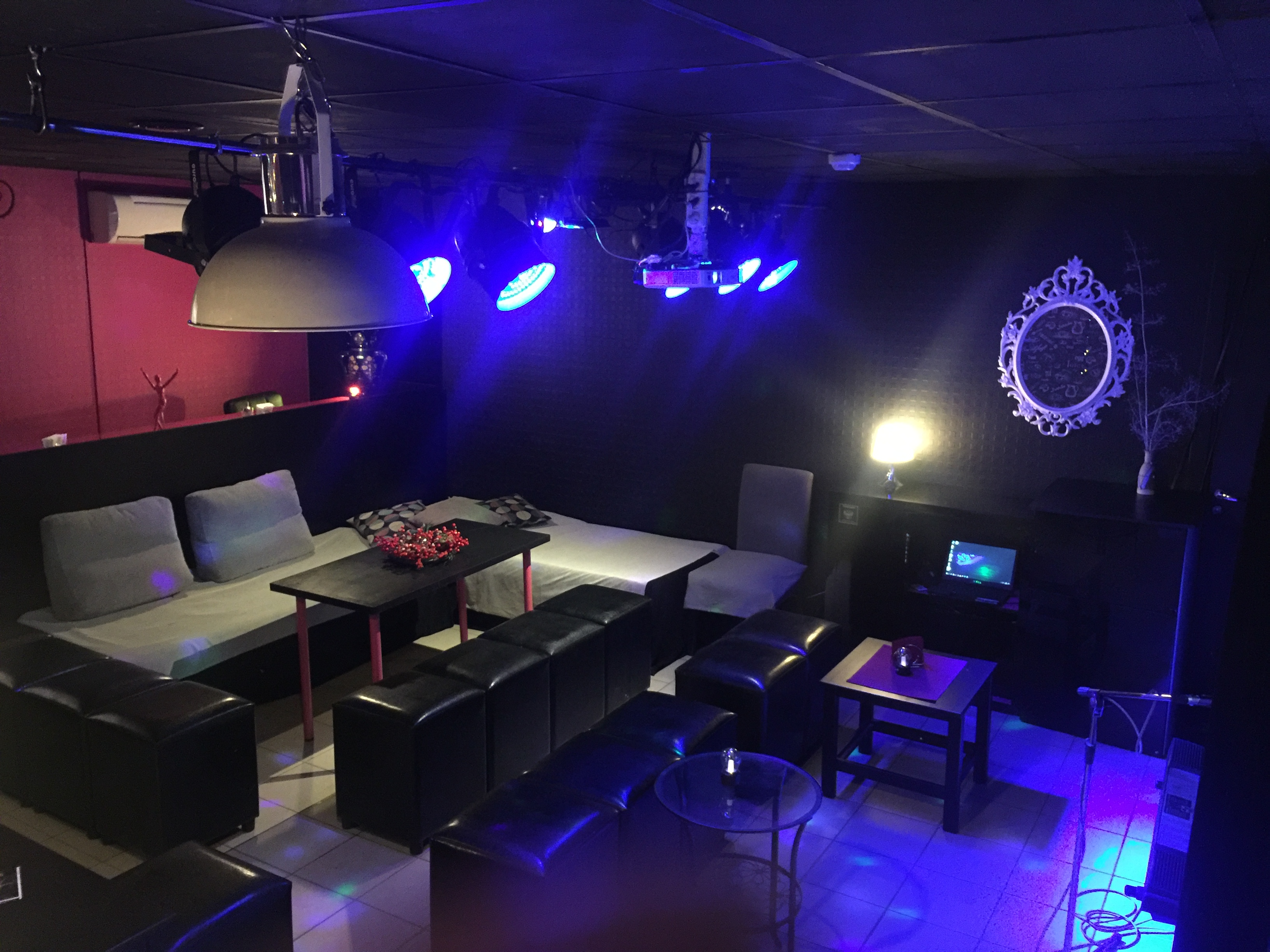 Арендовать Двухуровневый арт-лофт у метро Гостиный двор по низкой цене ...